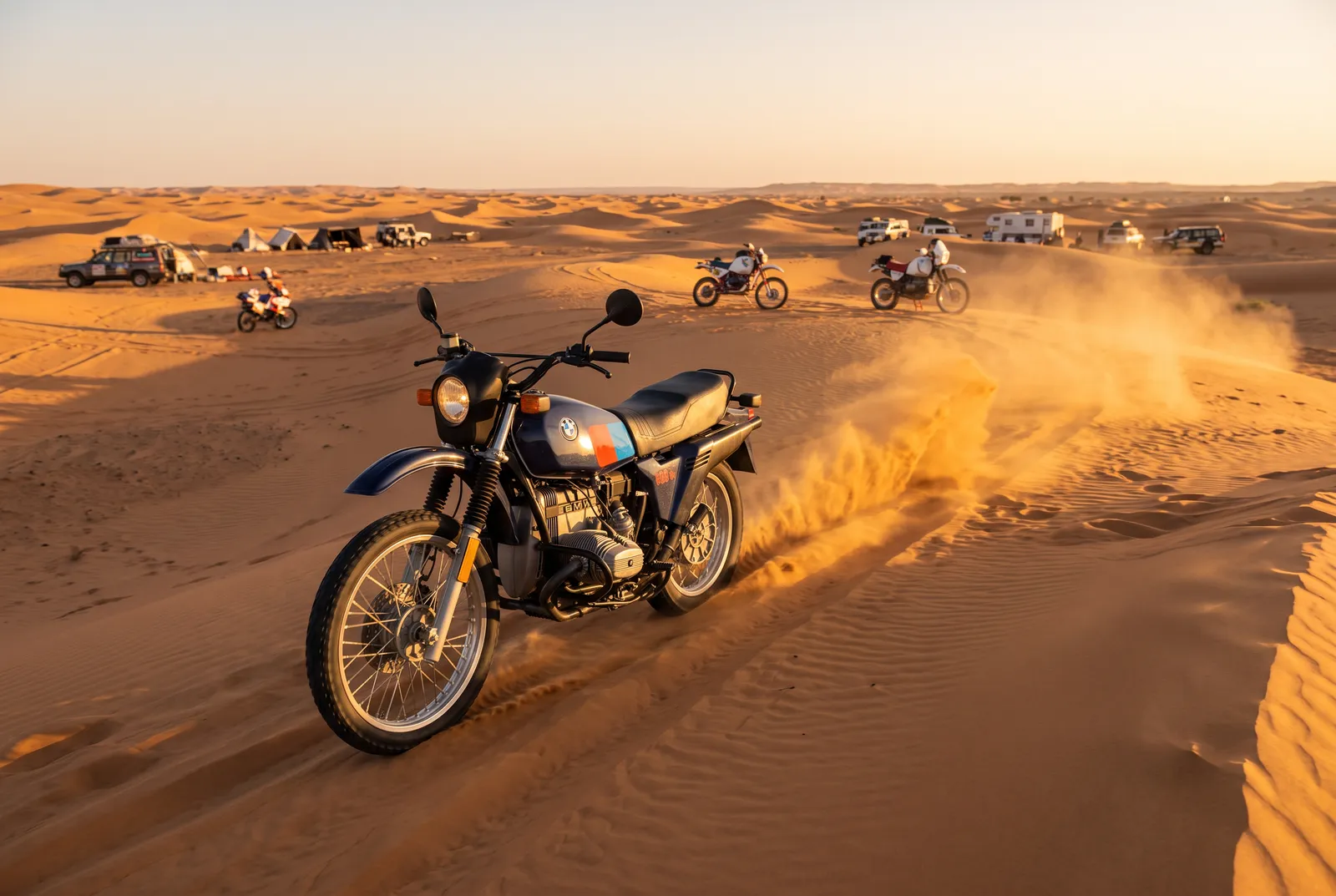 Wie ein selbstgebauter Prototyp aus der BMW-Werkstatt und der Erfolg bei der Rallye Paris-Dakar aus einer Notlösung die erfolgreichste Modellfamilie der Marke machten.